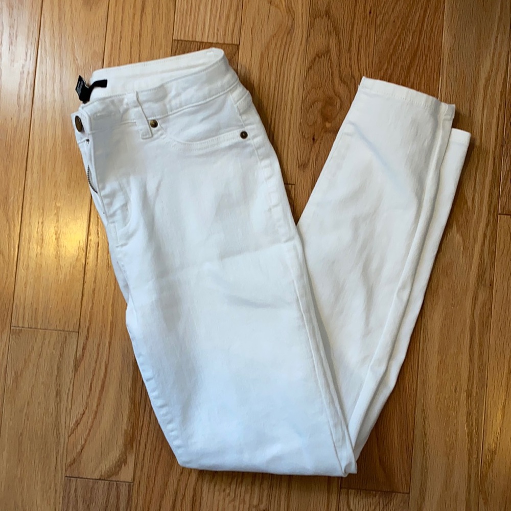 Forever 21 white skinny Jean
